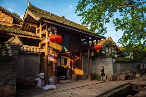 人保财险贵州黔东南从江支公司:“今冬明春”防非宣传进社区